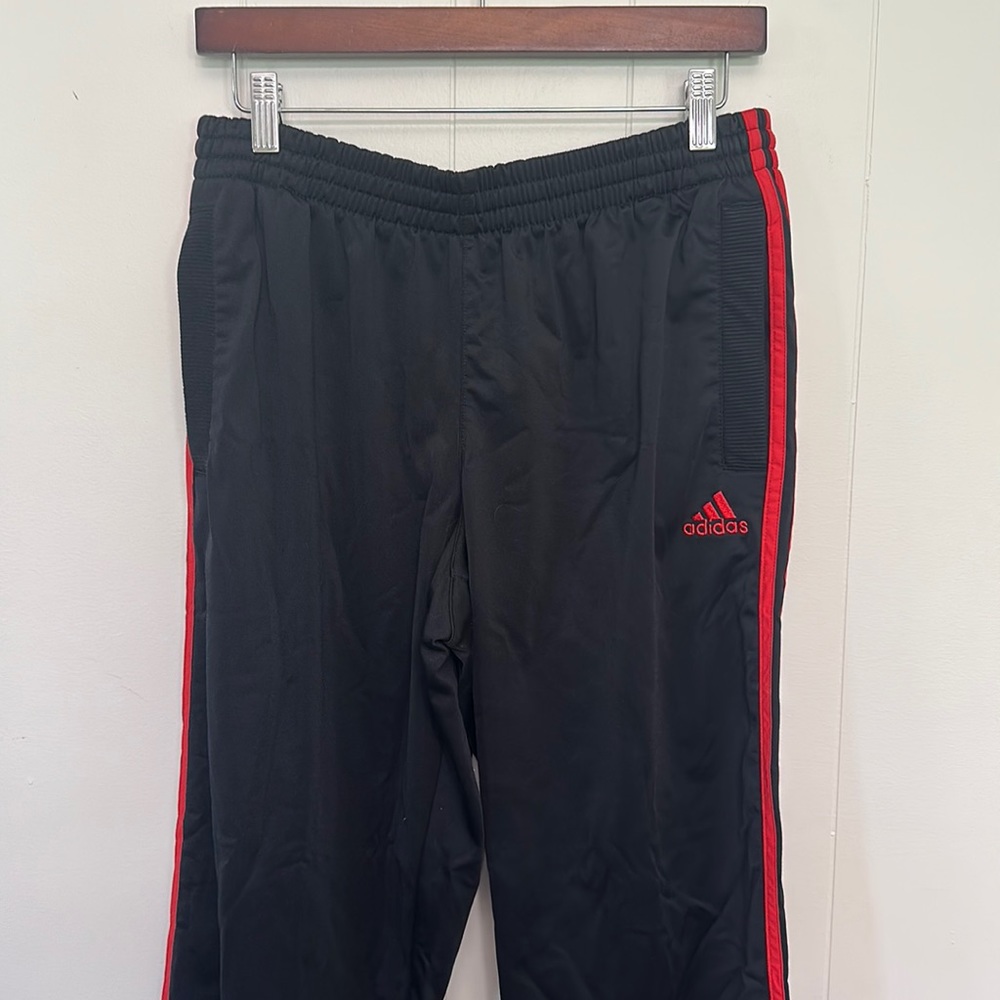 Men’s Adidas sweat pants, straight cut